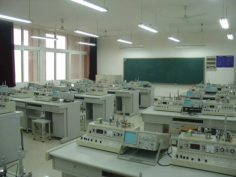机械类实验室